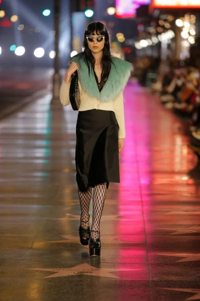 Look 1